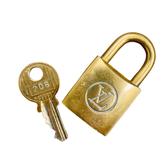 !!RARE!! LV Gold Tone Lock and Key #206 - Picture 2 of 12